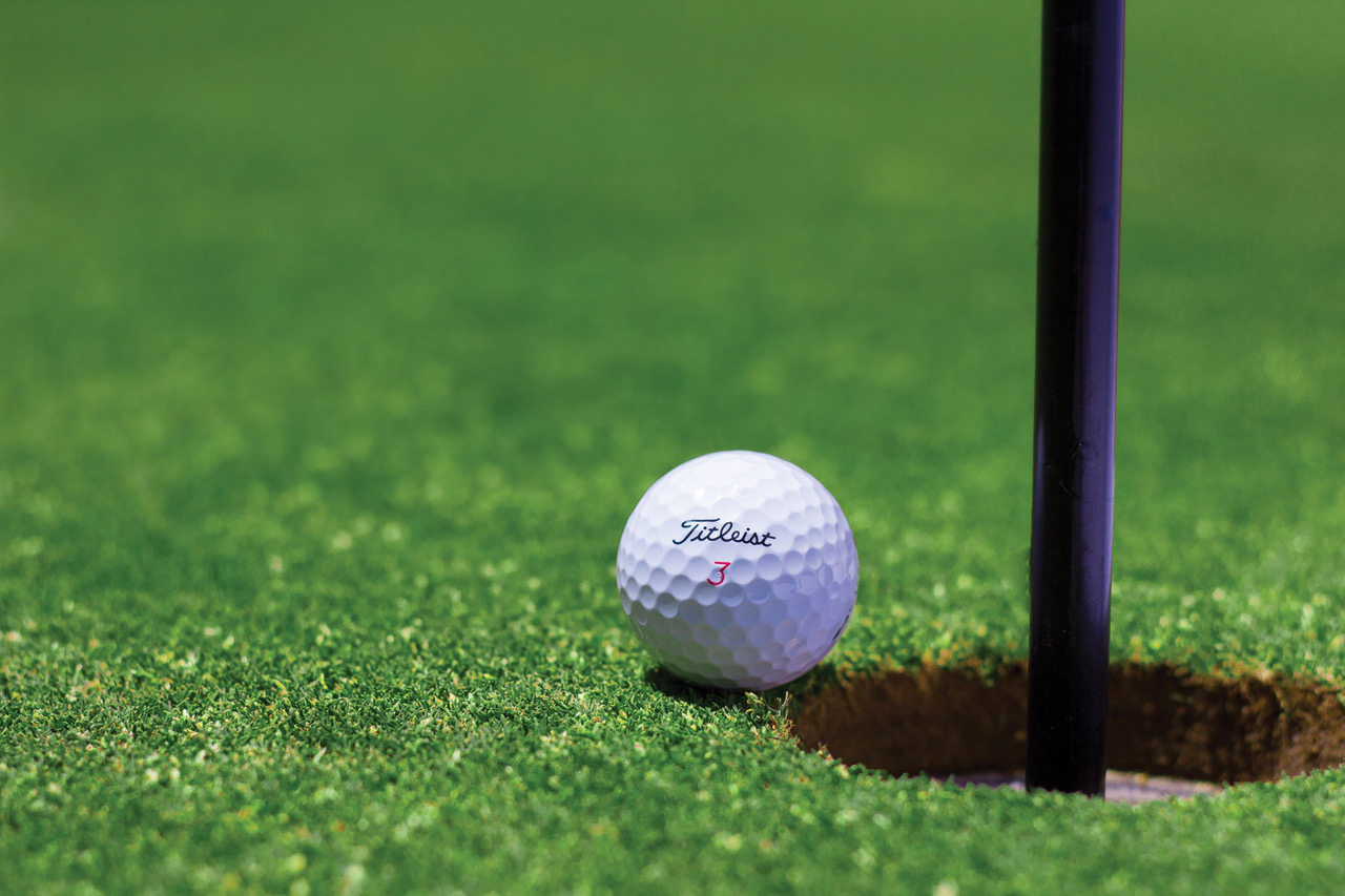 The Advantages of Watching Golf on TV: A Hole-In-One Experience – Golf News