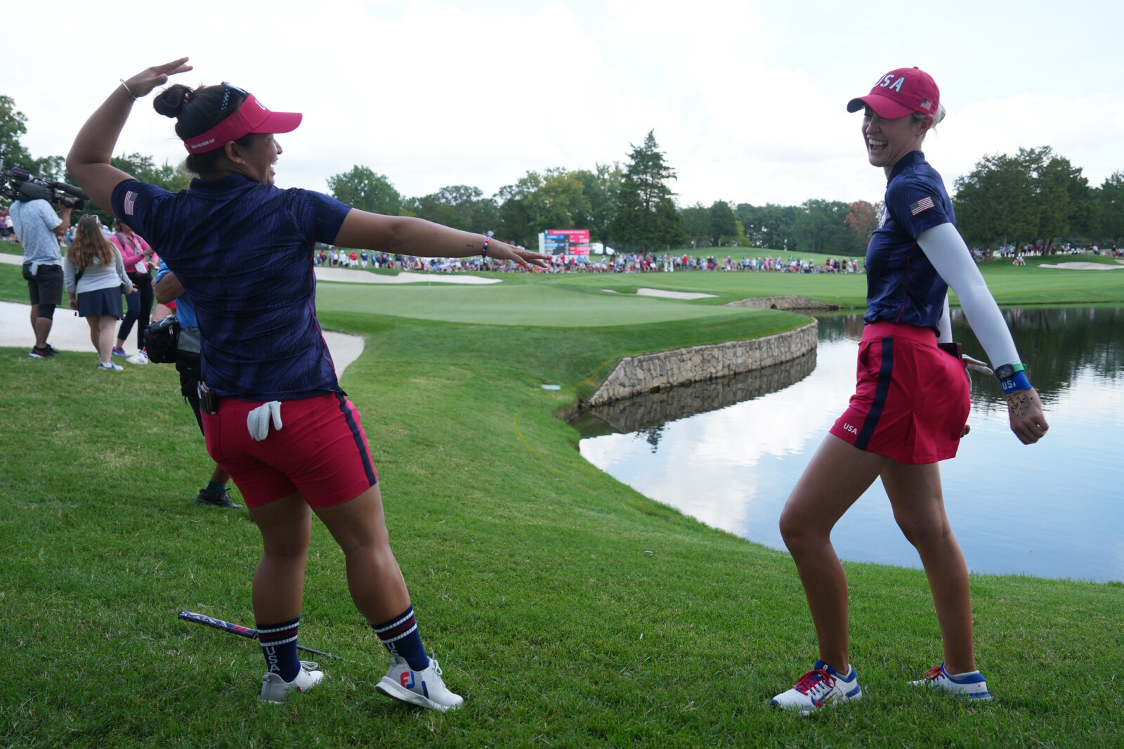 USA storm into four-point lead at Solheim Cup – Golf News